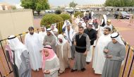 Kuwaiti men arrive to cast their votes during parliamentary election in a polling station in Kuwait City, Kuwait November 26, 2016. REUTERS/Stringer EDITORIAL USE ONLY. NO RESALES. NO ARCHIVE.
