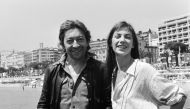 (FILES) British actress Jane Birkin and French singer Serge Gainsbourg pose during the Cannes Film Festival in Cannes, southern France, on May 22, 1976. British-French singer and actress Jane Birkin died at 76, it was announced on July 16, 2023. (Photo by AFP)