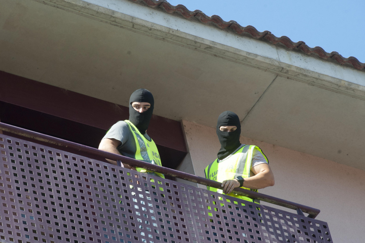 Spanish Civil Guard officers take part in a search at the residence of a Moroccan suspect who was arrested during an operation against terror in Arbucies, Spain, 27 July 2016.