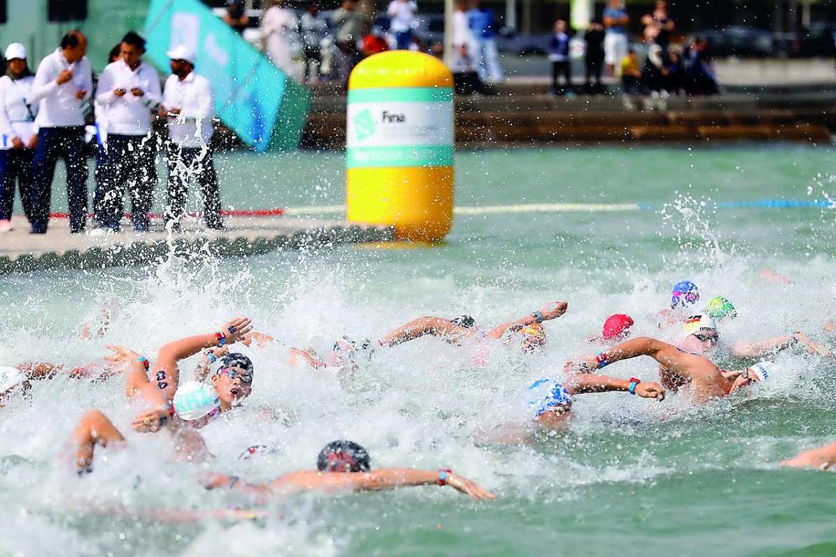 Action from men’s race at the FINA Marathon Swim World Series Doha (QAT) 2019 on the Corniche, yesterday.