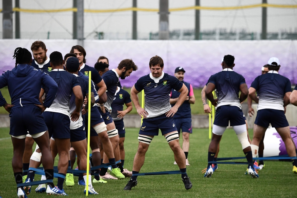 South Africa's players take part in a training session at the Fuchu Asahi Football Park in Tokyo on October 16, 2019, ahead of their Japan 2019 Rugby World Cup quarter-final match against Japan. / AFP / Anne-Christine POUJOULAT