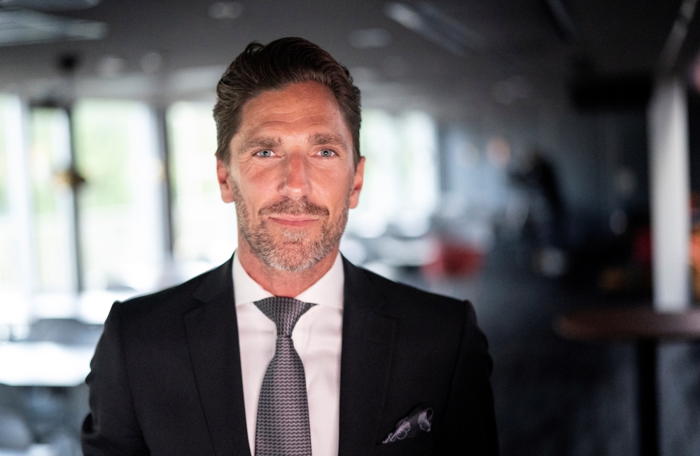 Swedish hockey goalkeeper Henrik Lundqvist poses for a picture after announcing that he will quit as a hockey goalkeeper due to his congenital heart defect, in Gothenburg, Sweden August 20, 2021. Bjorn Larsson Rosvall/TT News Agency/via REUTERS 