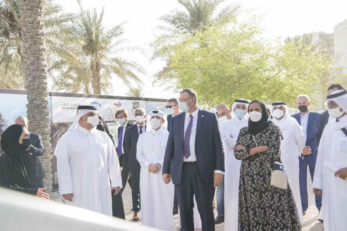 Chairperson of Qatar Museums H E Sheikha Al Mayassa bint Hamad bin Khalifa Al Thani; Chairman of the Board and Chief Executive Officer at TotalEnergies, Patrick Pouyanné; Ashghal President H E Dr. Eng. Saad bin Ahmad Al Muhannadi; and others at the launch