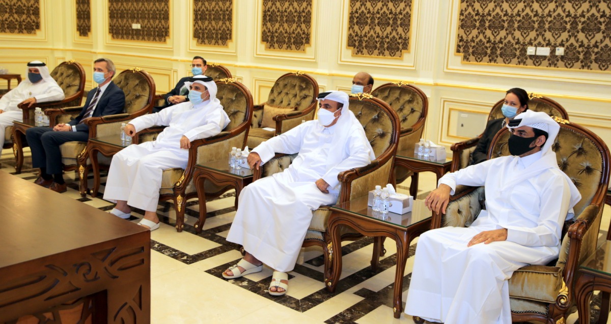 Minister of Transport H E Jassim Saif Ahmed Al Sulaiti; Minister of Municipality H E Dr. Abdullah bin Abdulaziz bin Turki Al Subaie, who is the Managing Director and CEO of Qatar Rail; and others at the agreement signing ceremony.