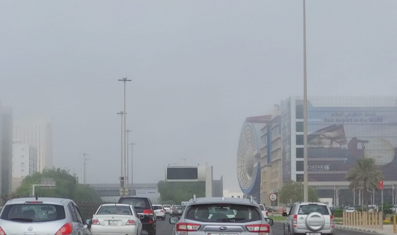 Motorists on Old Airport Road on Tuesday morning, November 23. Salim Matramkot / The Peninsula  