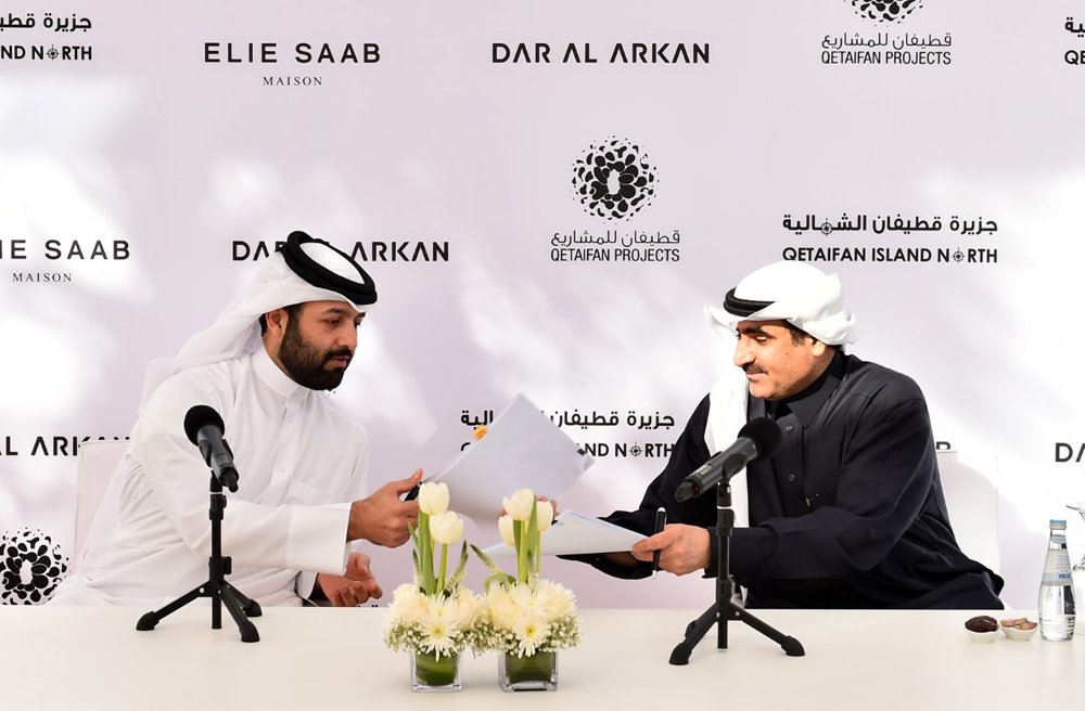 Managing Director at Qetaifan Projects Sheikh Nasser bin Abdulrahman Al Thani and Chairman of Dar Al Arkan Real Estate Development Company Yousef Al Shelash during the agreement signing at Qetaifan Island North recently. PIC: ABDUL BASIT