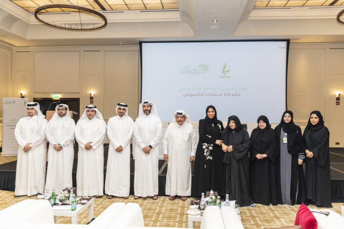 Sheikh Faisal bin Qassim Al Thani, Chairman of Al Faisal Holding Company and the Qatar Businessmen Association, Ahmed Mohammed Al Kuwari, CEO of Qatar Foundation for Social Work, Mira bint Abdullah Al Misnad, Founder of the Modern Family Program, Saba Mohammed Al Fadala, Executive Director at Nama Center, and Shams Al Qassabi, Founder and Manager of Al Shomous Products & Tea Company, with other officials, during the website launch ceremony at Mandarin Oriental Doha, yesterday. 