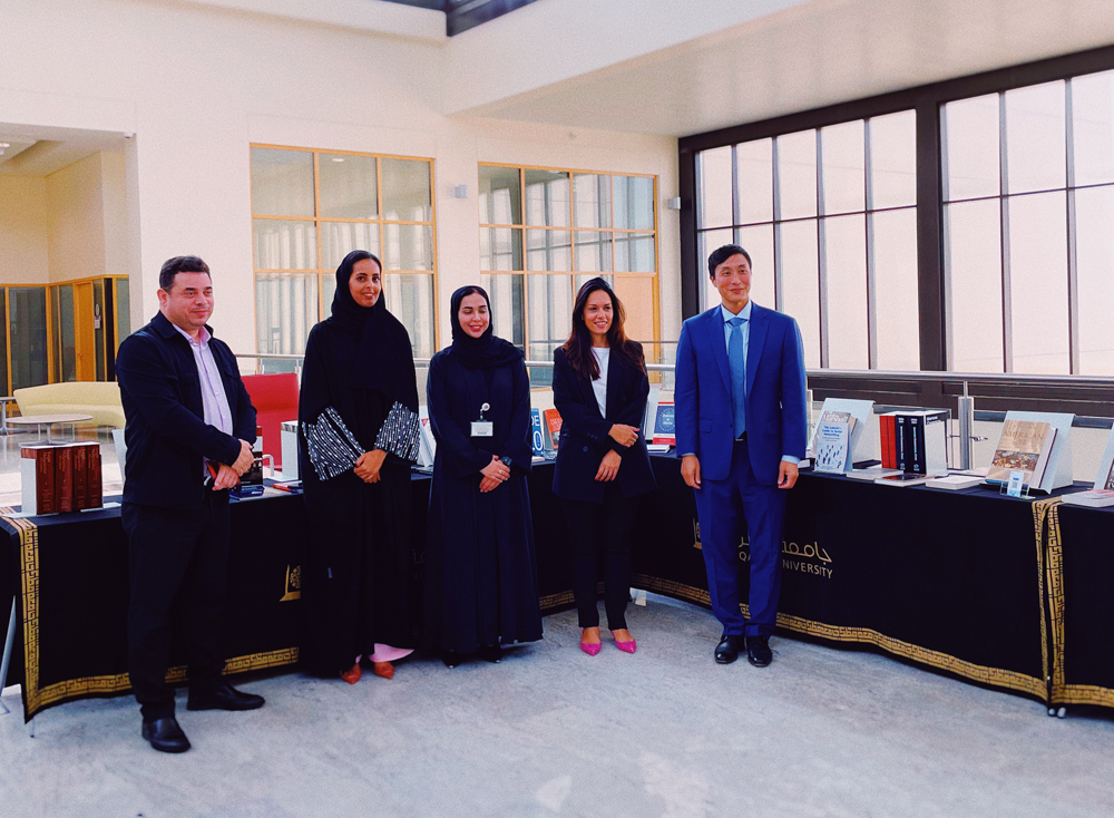 US Embassy and Qatar University officials at the ceremony.