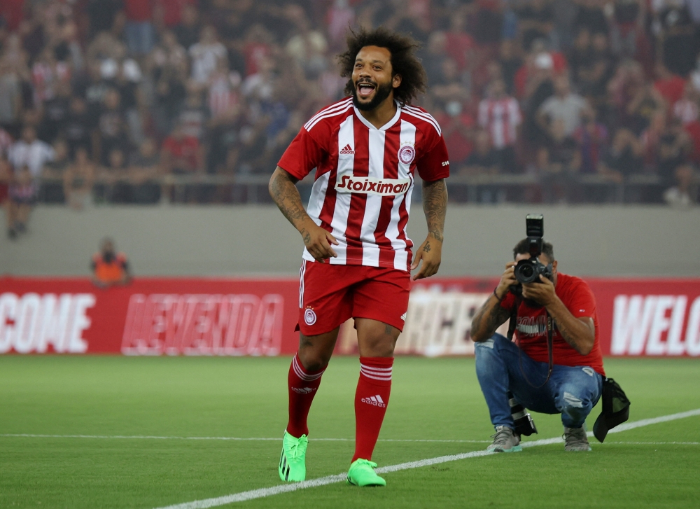 Olympiacos' Marcelo during his presentation at Karaiskaki Stadium, Piraeus, Greece, on September 5, 2022.   REUTERS/Louiza Vradi