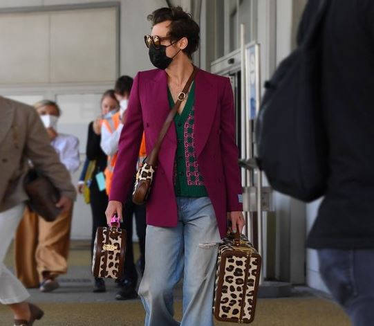 Singer-actor Harry Styles arrived in Venice ahead of the premiere of his new film wearing a look from the Gucci Ha Ha Ha collection. (Twitter / Gucci)