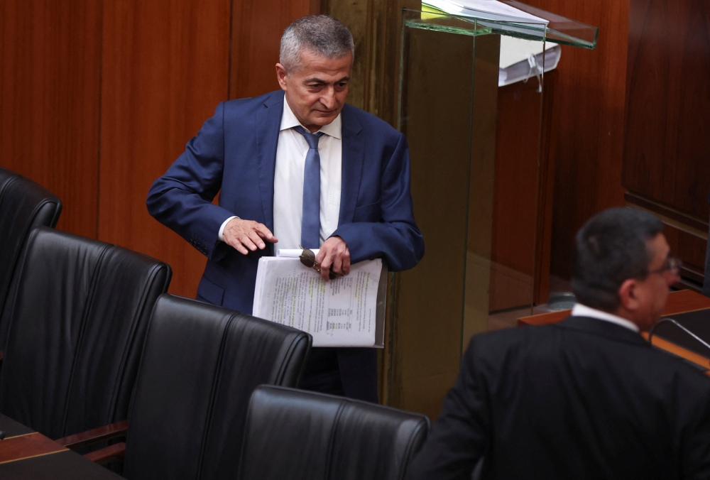 Lebanon's caretaker Finance Minister Youssef Khalil attends a parliament session in Beirut, Lebanon, on September 26, 2022. (REUTERS/Mohamed Azakir)