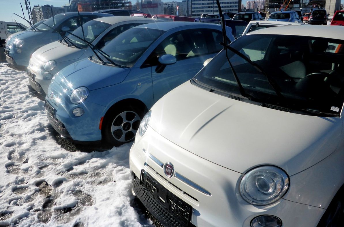 Second-hand Fiat 500e cars, imported from California, US, are seen at the Buddy Electric car dealership in Oslo, Norway, March 11, 2109. (REUTERS/Alister Doyle)