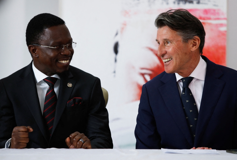 World Athletics President Sebastian Coe and Kenya's Cabinet secretary for Youth Affairs, Sports and the Arts Ababu Namwamba attend a news conference on the state of Kenya's athletics and anti-doping plan during his visit to Nairobi, Kenya January 5, 2023. REUTERS/Monicah Mwangi