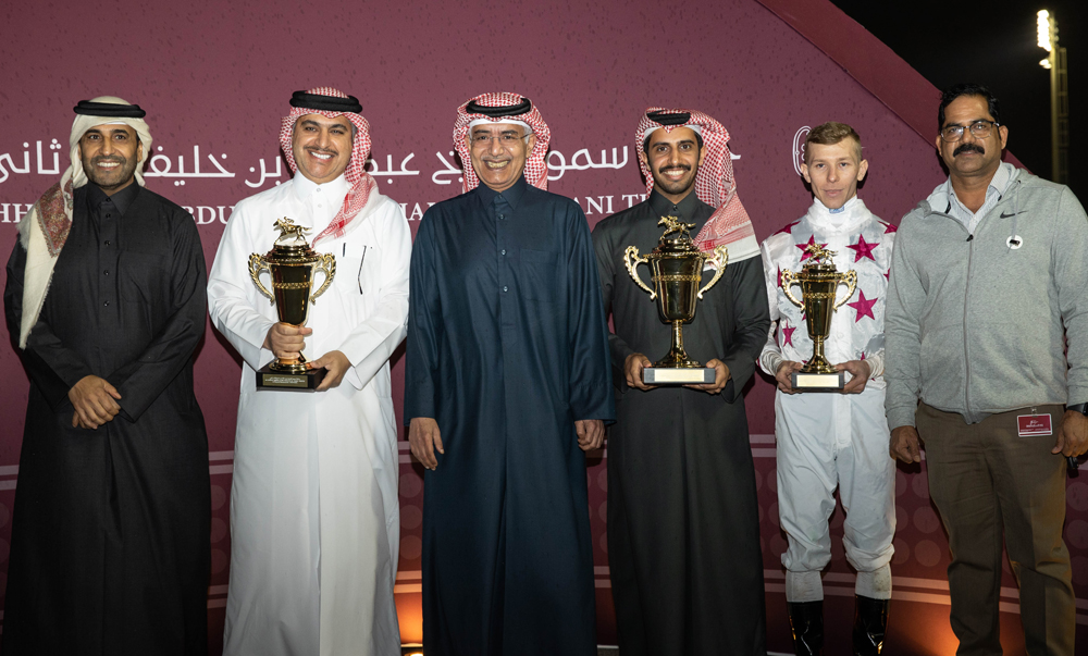 H H Sheikh Abdullah bin Khalifa Al Thani and Chairman of the Racing and Equestrian Club Issa bin Mohammed Al Mohannadi with the connection of AJS Saaeq (QA) at Al Rayyan Racecourse, yesterday. PICTURES: JUHAIM/QREC
