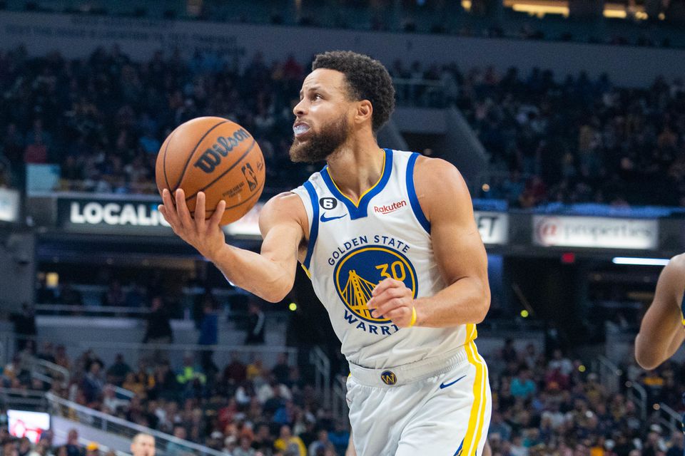 Dec 14, 2022; Indianapolis, Indiana, USA; Golden State Warriors guard Stephen Curry (30) shoots in the second half against the Indiana Pacers at Gainbridge Fieldhouse. Mandatory Credit: Trevor Ruszkowski-USA TODAY Sports
