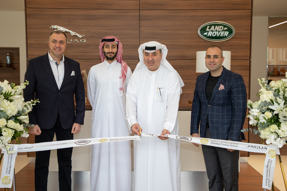 Omar Hussain Alfardan, President and CEO of Alfardan Group, inaugurating the new facility of Alfardan Premier Motors Co, at Lusail Boulevard, Lusail. 