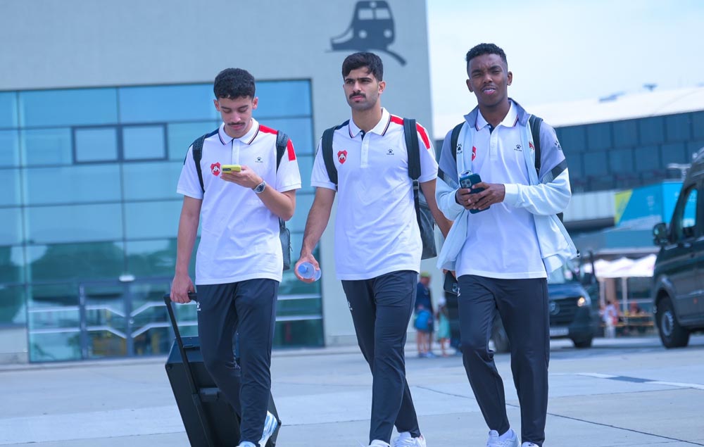 Al Rayyan players arrive in Vienna.