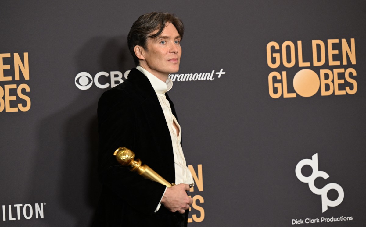 Irish actor Cillian Murphy poses in the press room with the award for Best Performance by a Male Actor in a Motion Picture - Drama for 