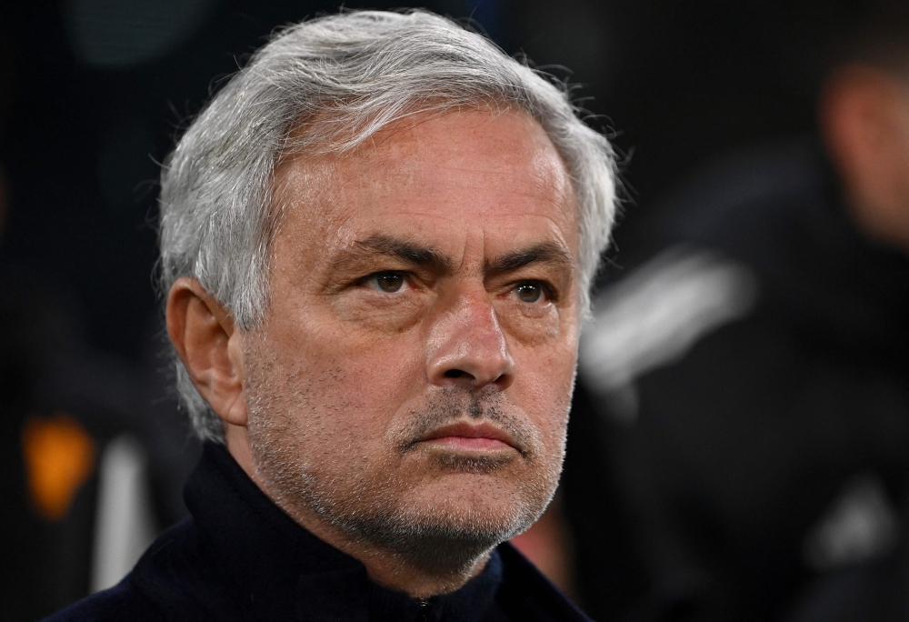 (FILES) Roma's Portuguese coach Jose Mourinho looks on during the warm up ahead of the Italian Serie A football match between Juventus and Roma at the Allianz Stadium in Turin, on December 30, 2023. (Photo by Isabella BONOTTO / AFP)
