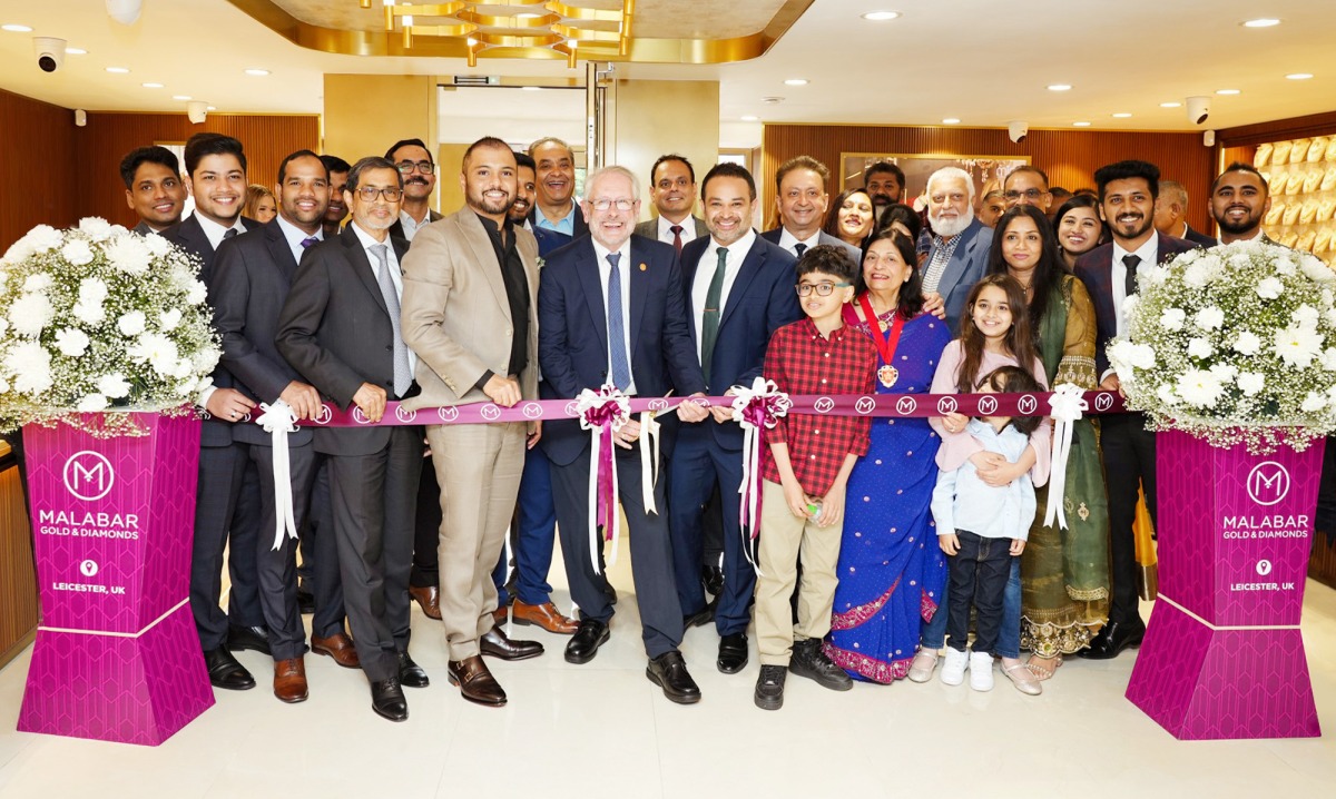 Inauguration of new showroom by Peter Soulsby, City Mayor for Leicester in the presence of Shamlal Ahamed, MD-International Operations, Malabar Gold & Diamonds and other officials.
