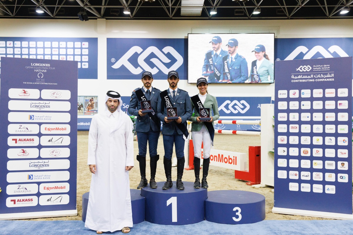 Sheikh Ahmed bin Nooh Al Thani, Chairman of the Supreme Organizing Committee of the tournament poses for a photo with the Big Tour podium winners.