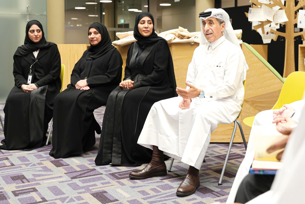 Undersecretary of the Ministry of Education and Higher Education Dr. Ibrahim bin Saleh Al Nuaimi interacting with participants of ‘Khebarat’ programme.