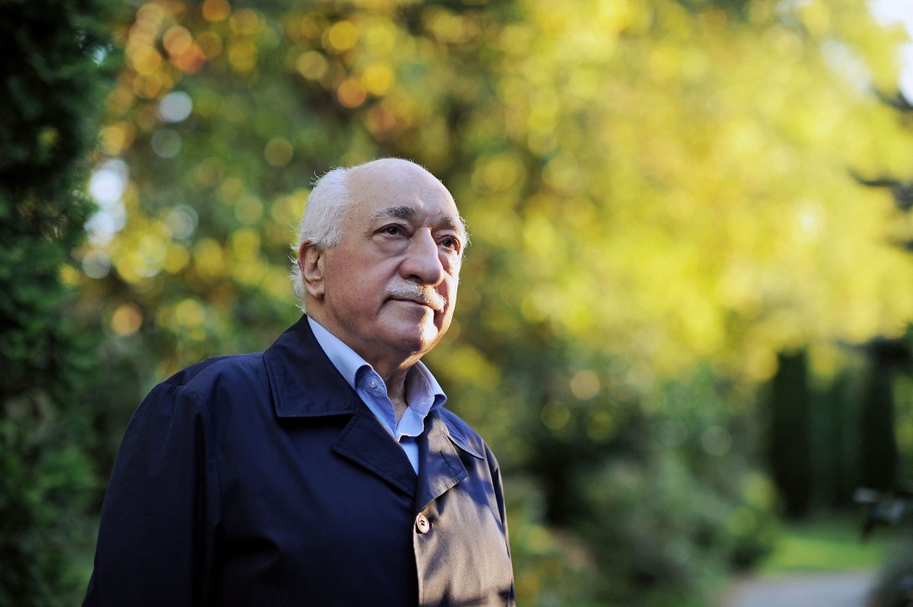 (Files) A handout picture released by Zaman Daily shows exiled Turkish Muslim preacher Fethullah Gulen at his residence on September 24, 2013 in Saylorsburg, Pennsylvania. (Photo by Selahattin Sevi / Zaman Daily / AFP)