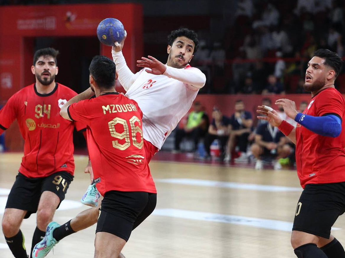 An Al Kuwait SC player prepares to shoot at the goal during the match against Al Rayyan.