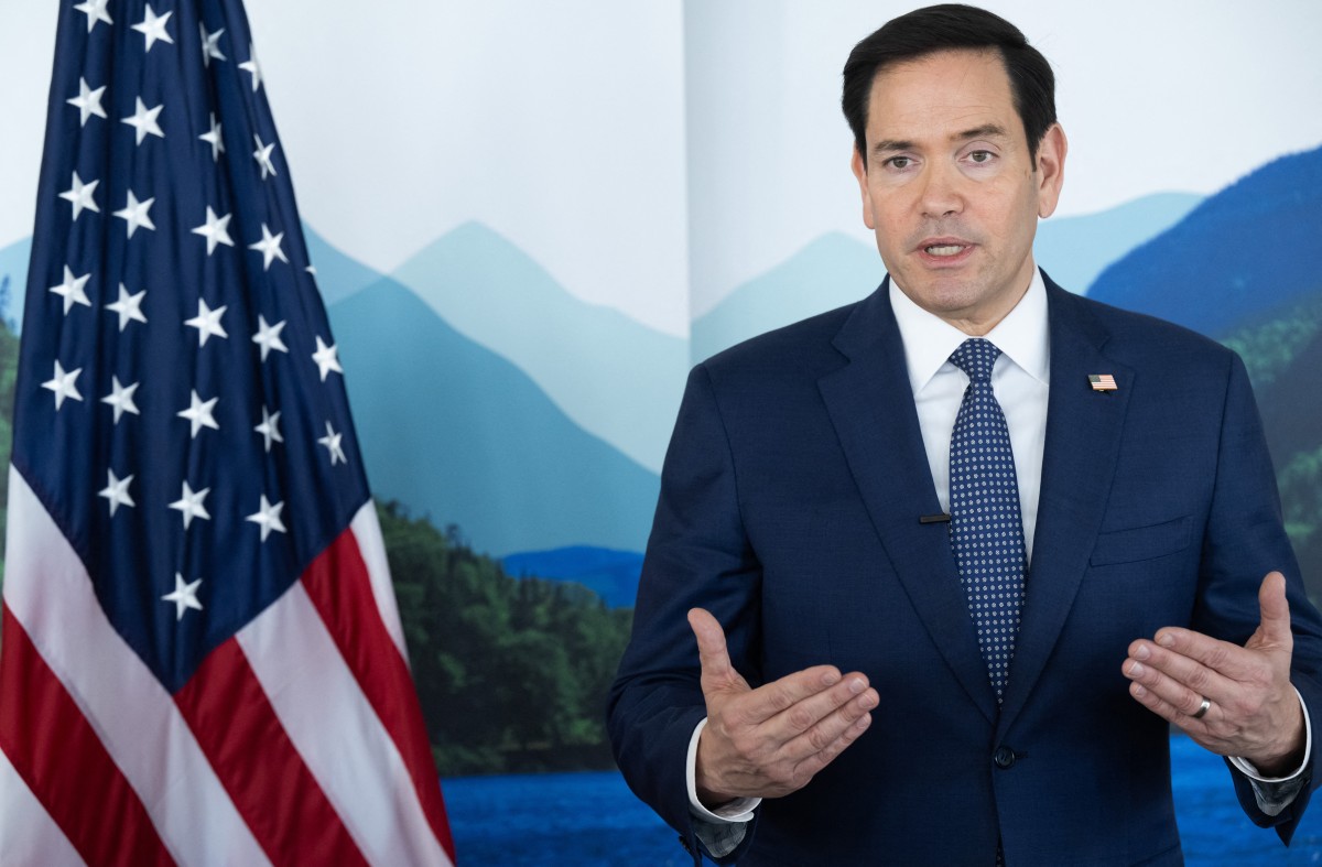 US Secretary of State Marco Rubio speaks with reporters following the G7 foreign ministers meeting in La Malbaie, Quebec, on March 14, 2025. Photo by SAUL LOEB / POOL / AFP.