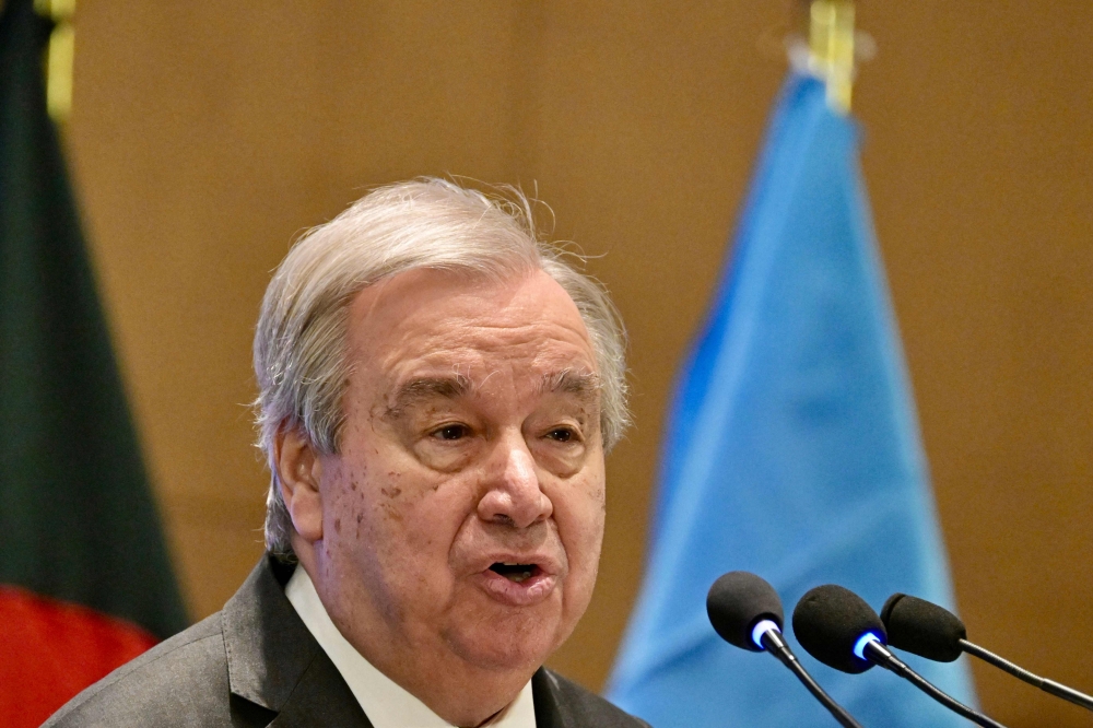 United Nations Secretary-General Antَnio Guterres speaks during a press briefing in Dhaka on March 15, 2025. (Photo by Munir Uz Zaman  / AFP)
 